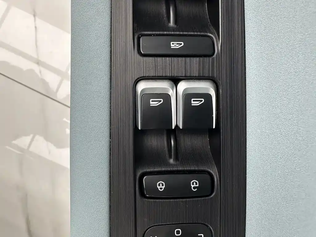 Geely Emgrand S 2022 — фото 12