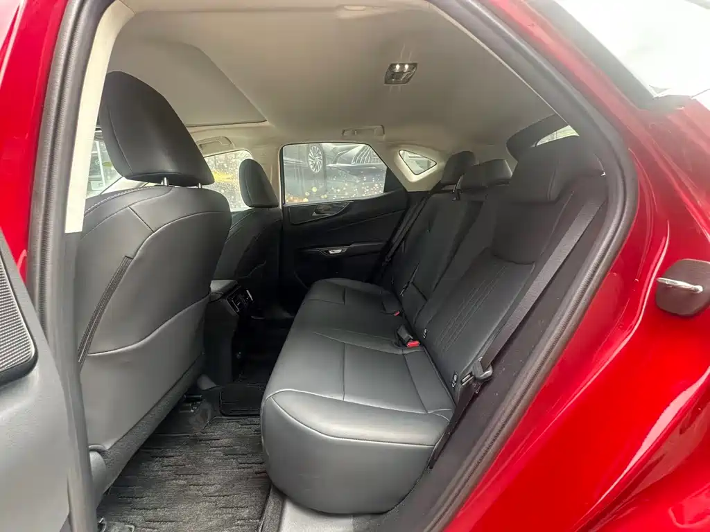 Lexus NX 2025