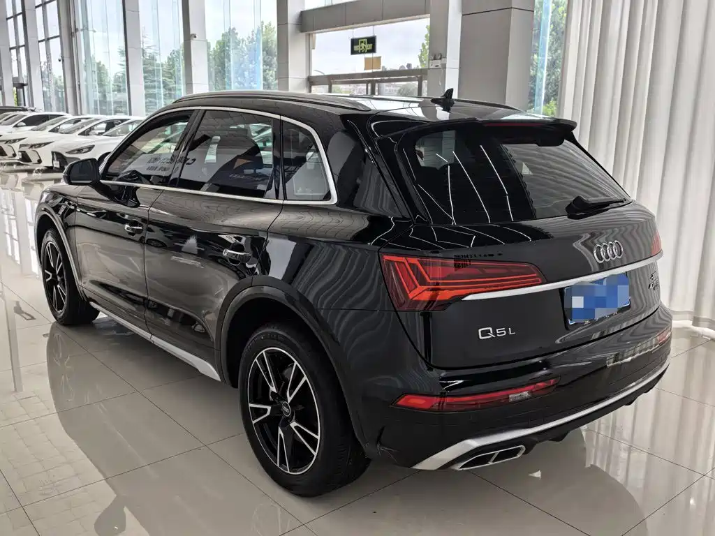 Audi Q5L 2025 — фото 14