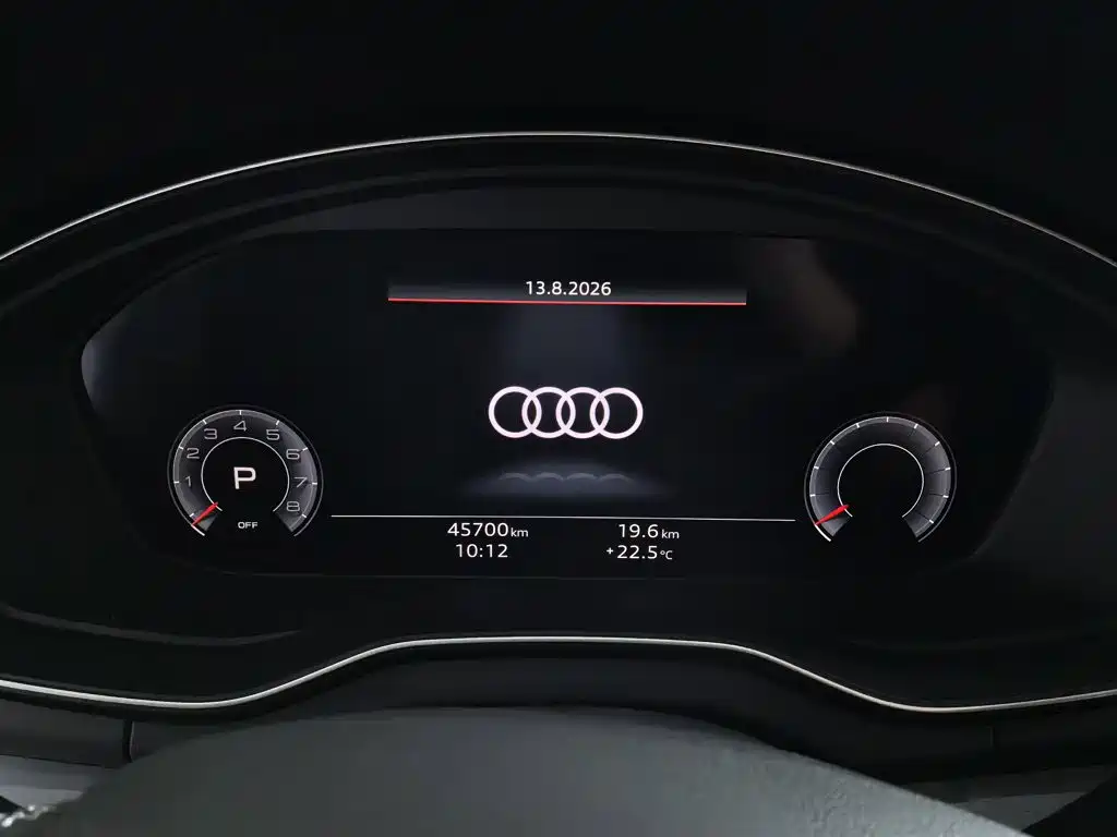 Audi Q5L 2025 — фото 10