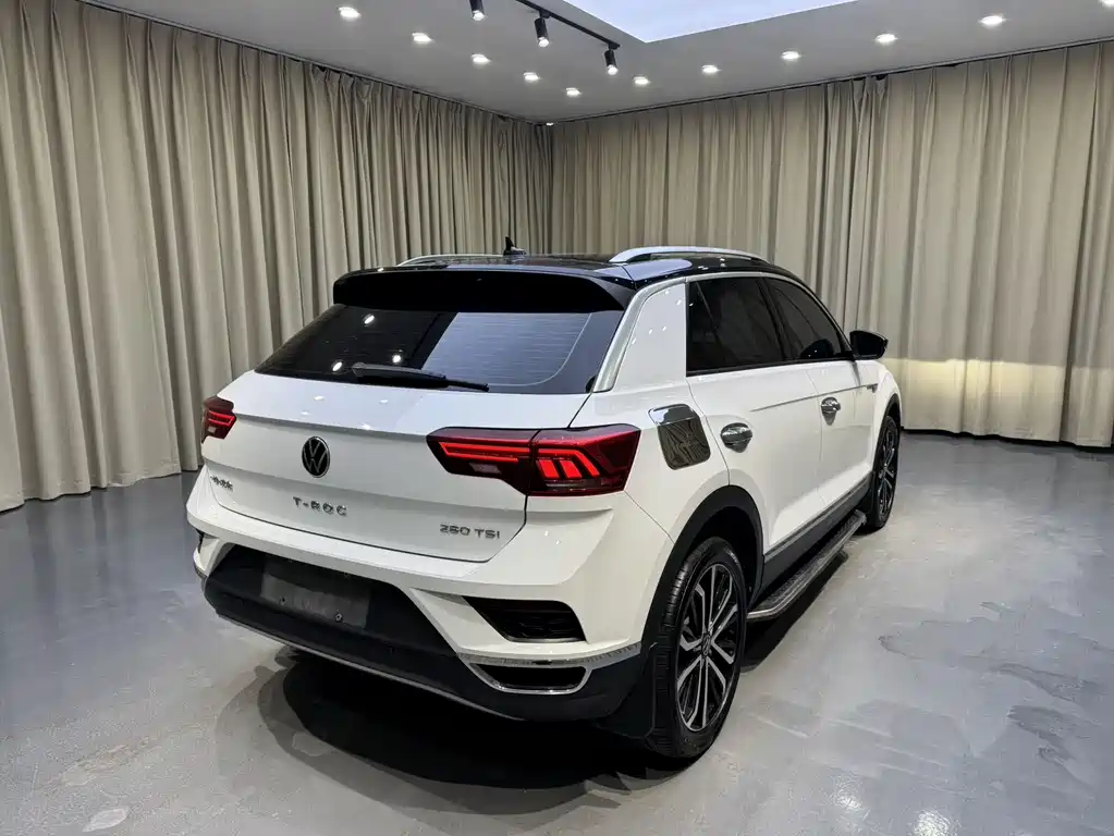 Volkswagen T-Roc 2021 — фото 9