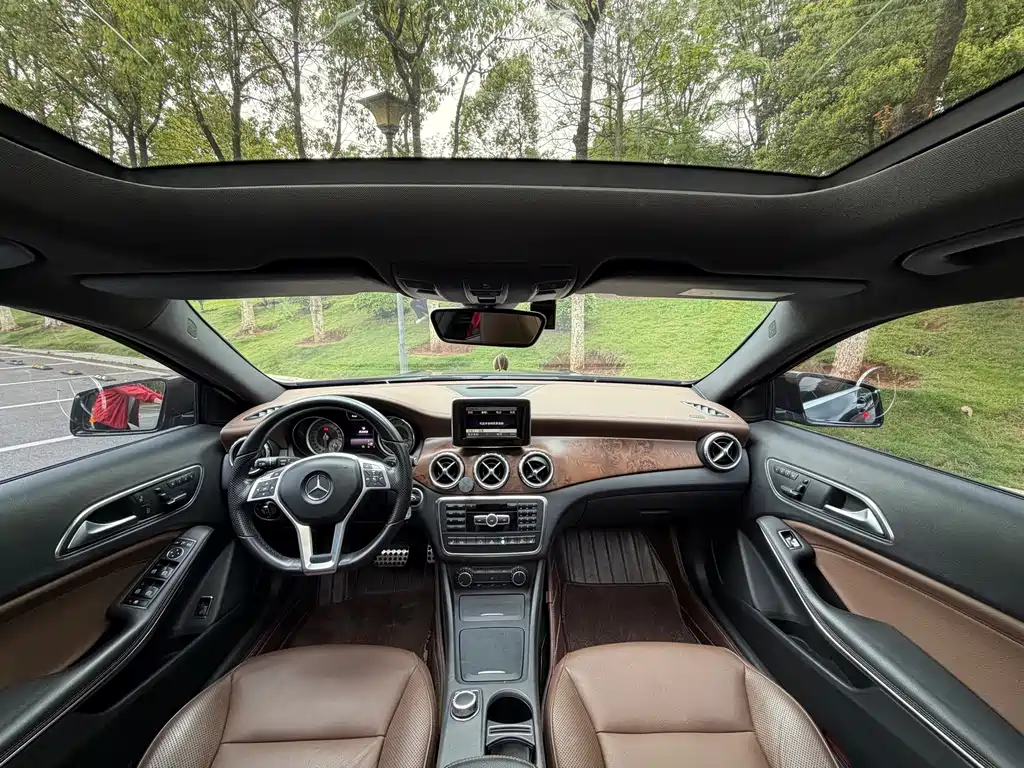 Mercedes-Benz GLA 2015 — фото 15