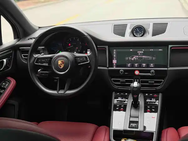 Porsche Macan 2022