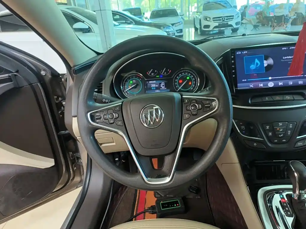 Buick Regal 2016 — фото 11