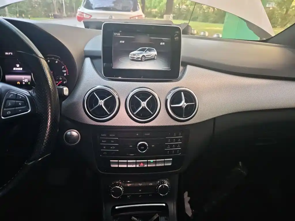 Mercedes-Benz B-Class 2015 — фото 6