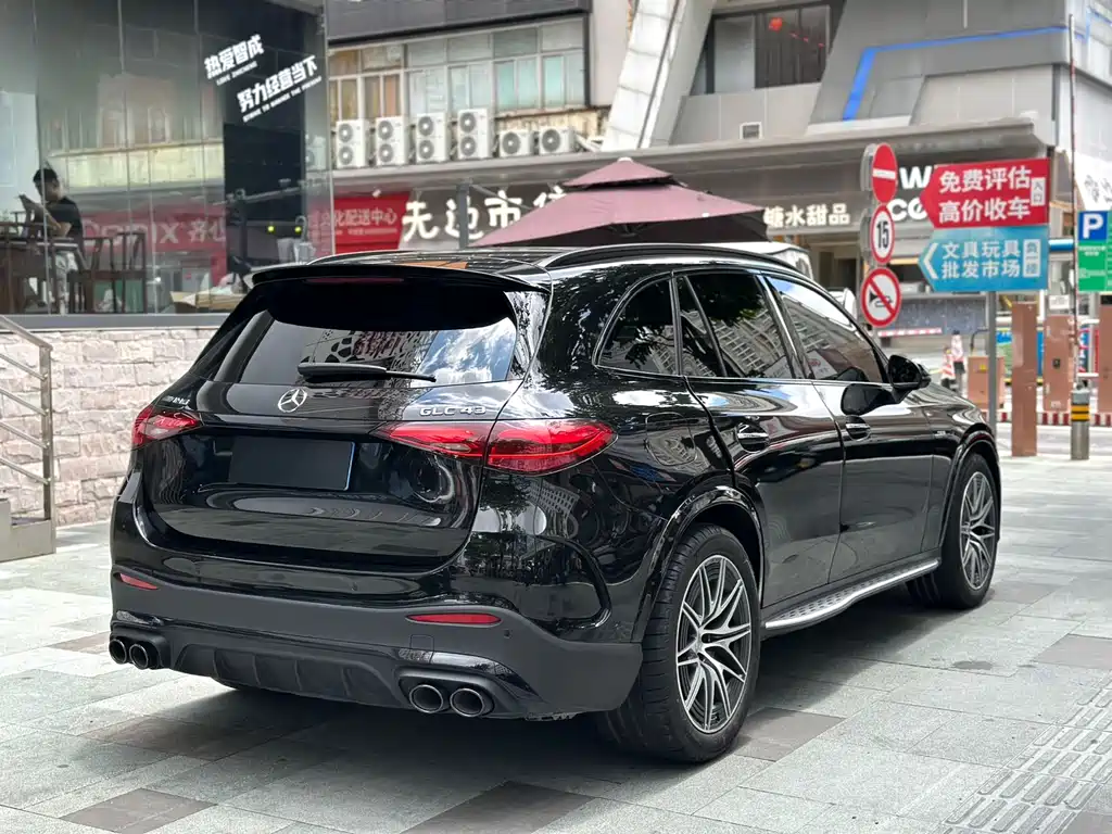 Mercedes-Benz GLC AMG 2024 — фото 7
