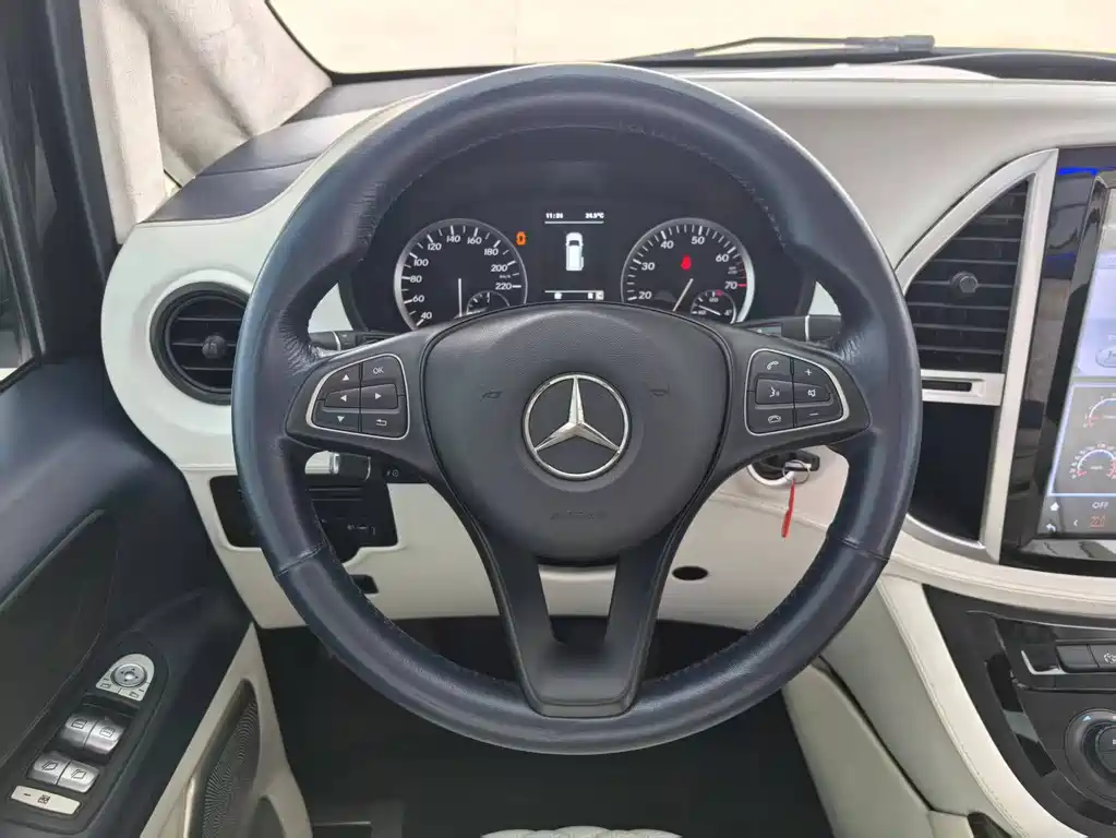 Mercedes-Benz Vito 2018 — фото 20