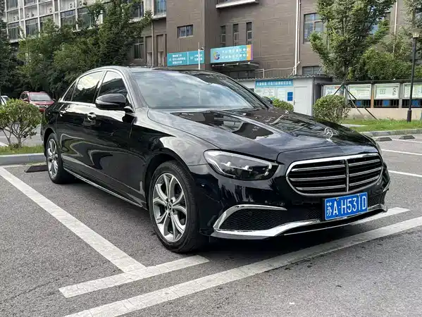 Mercedes-Benz E-Class 2023
