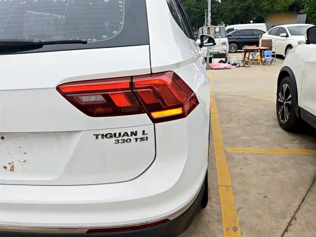 Volkswagen Tiguan L 2019 — фото 8