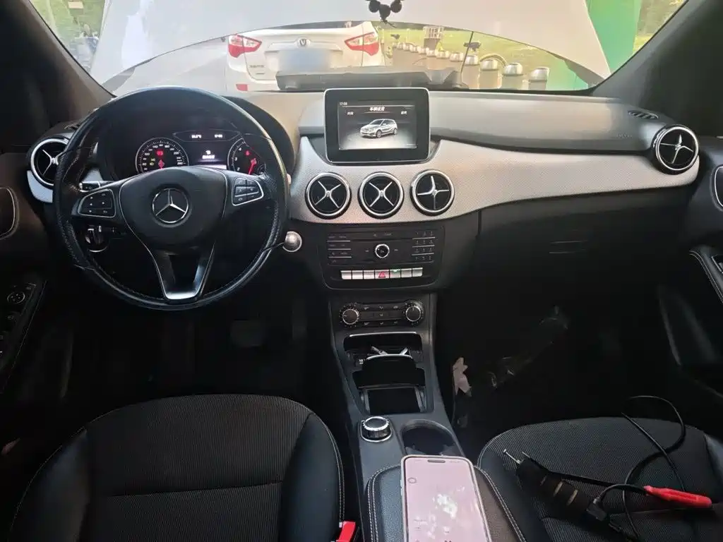 Mercedes-Benz B-Class 2015 — фото 13