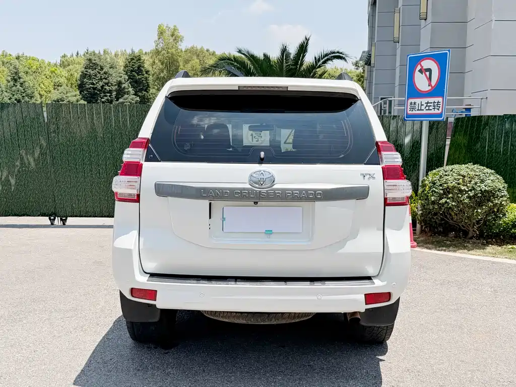 Toyota Prado 2014 — фото 18