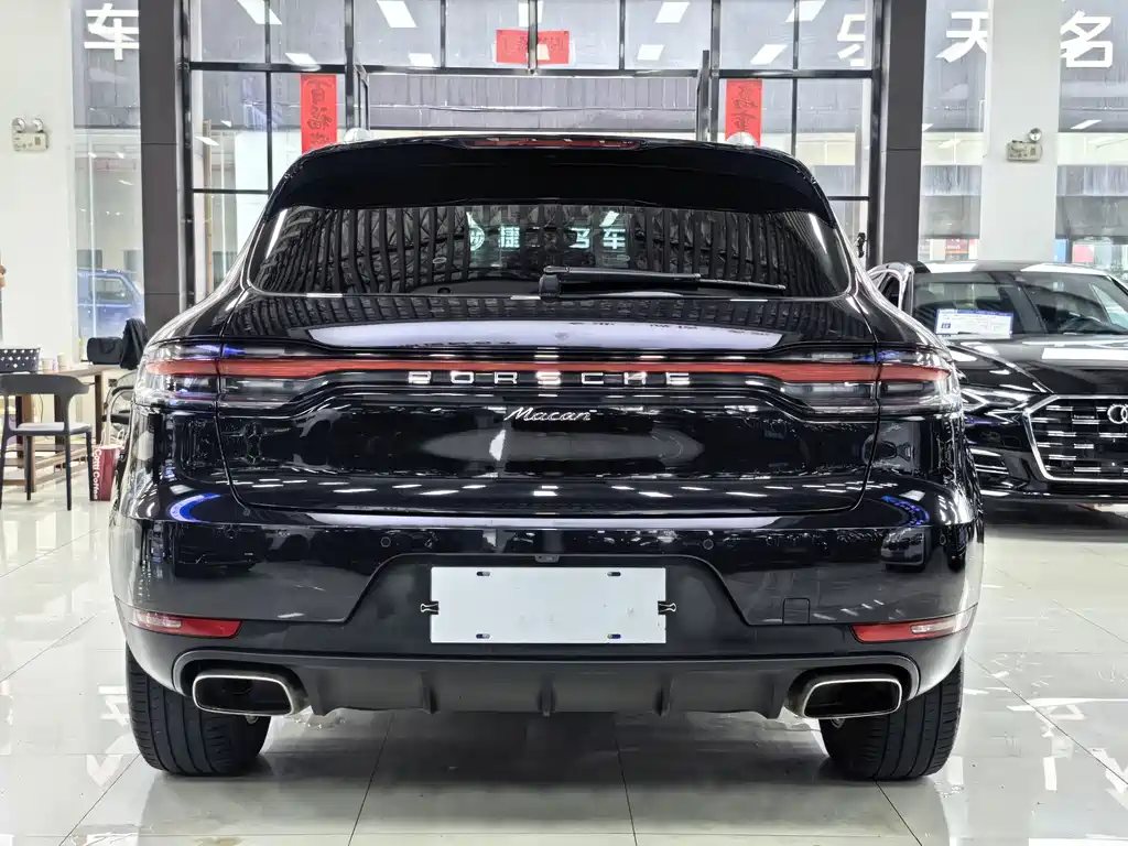 Porsche Macan 2020 — фото 14