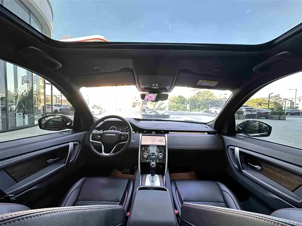 Land Rover Discovery Sport 2023 — фото 8