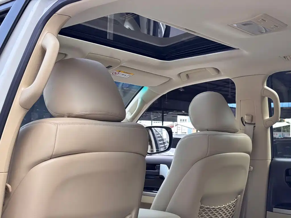 Toyota Land Cruiser 2017 — фото 11