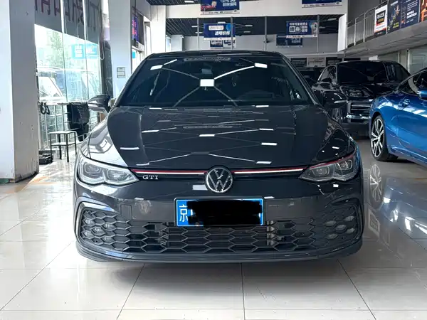 Volkswagen Golf GTI 2021