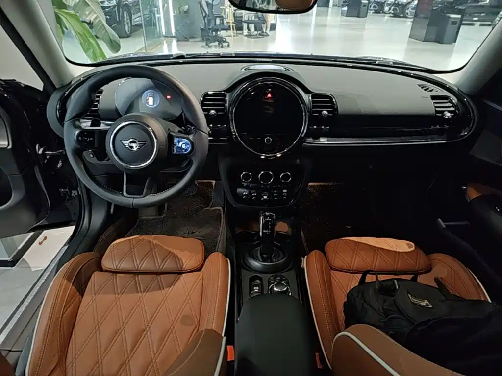 MINI Clubman 2021 — фото 10