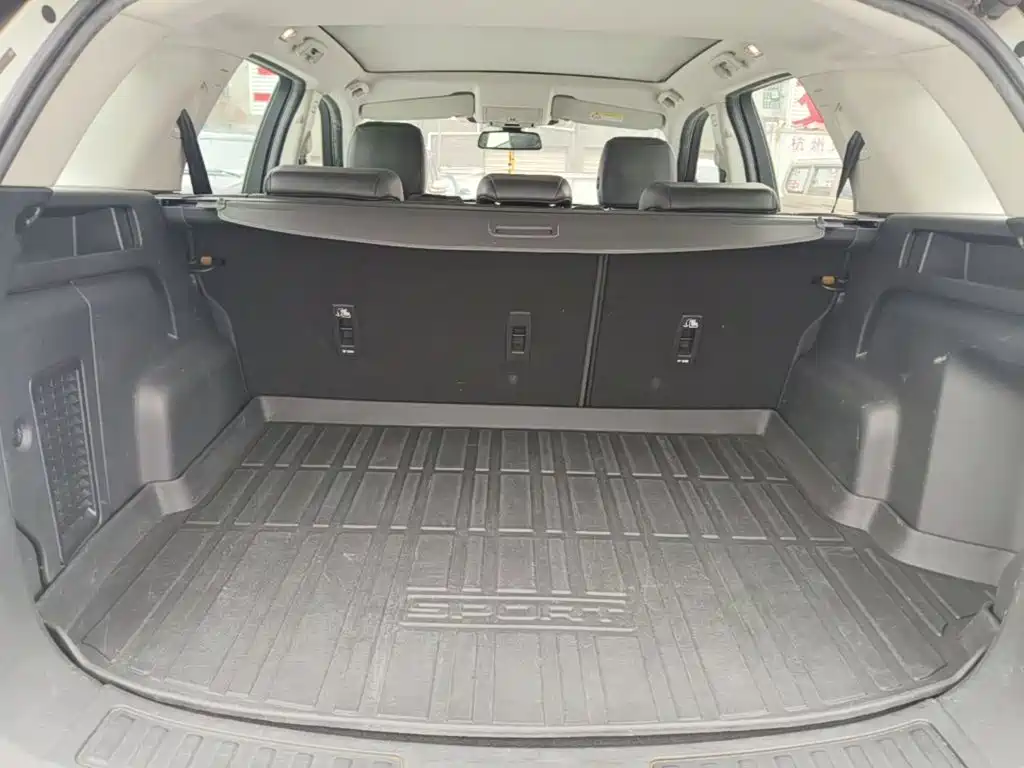 Land Rover Discovery Sport 2017 — фото 19