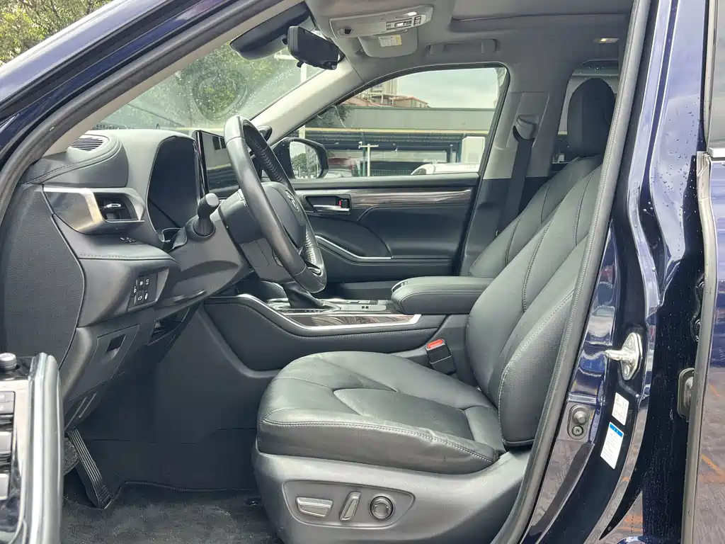 Toyota Highlander 2021 — фото 12