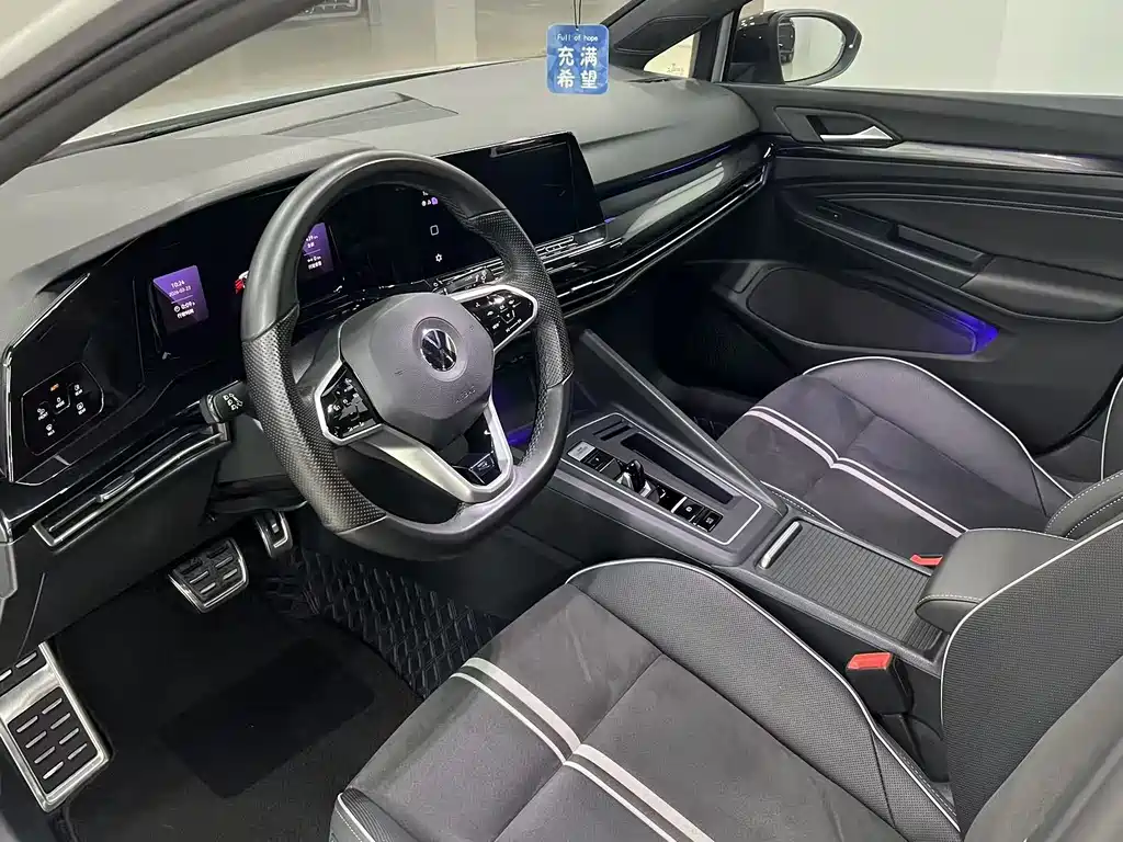 Volkswagen Golf 2021