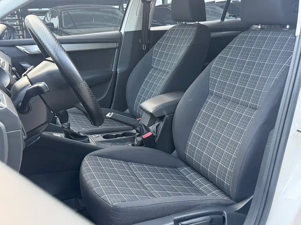 Skoda Octavia 2019 — фото 10