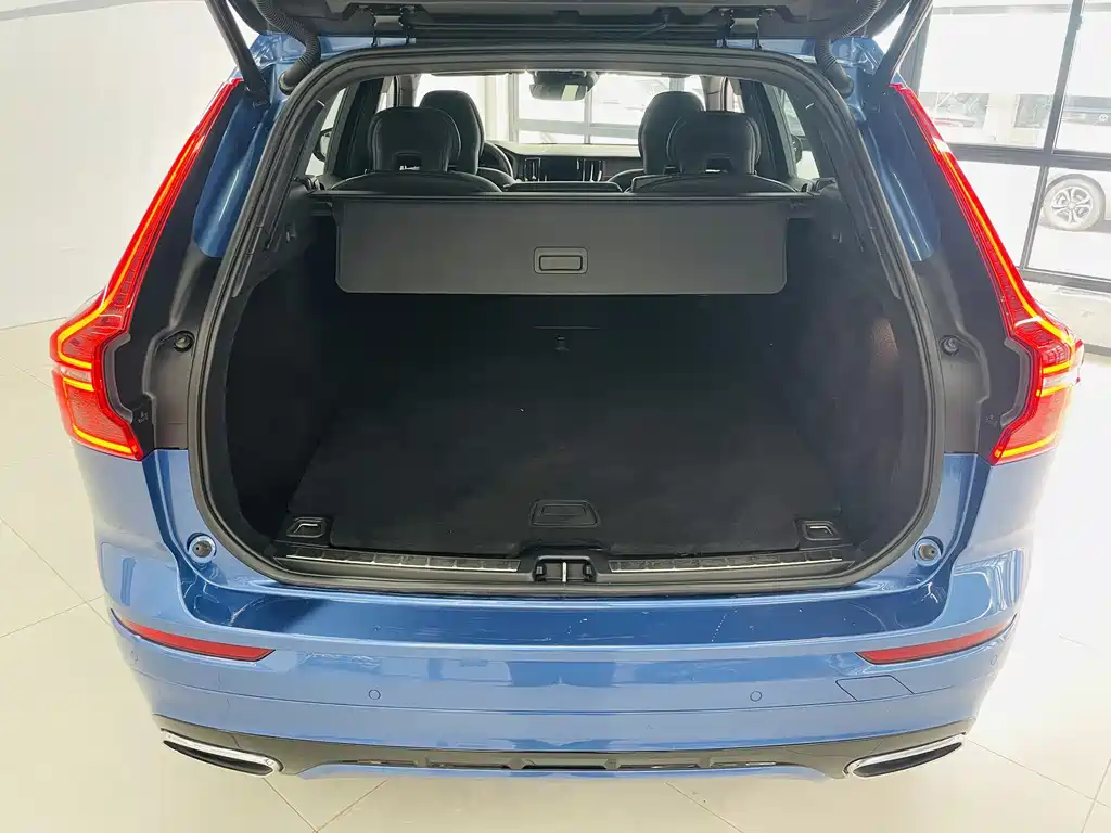Volvo XC60 PHEV 2020 — фото 14