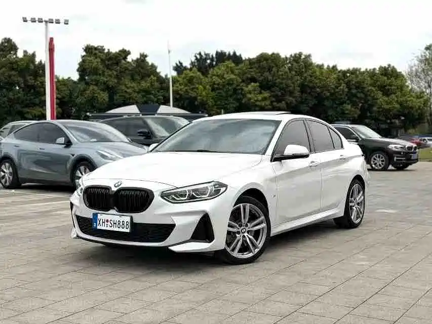BMW 1 Series 2020 — фото 1