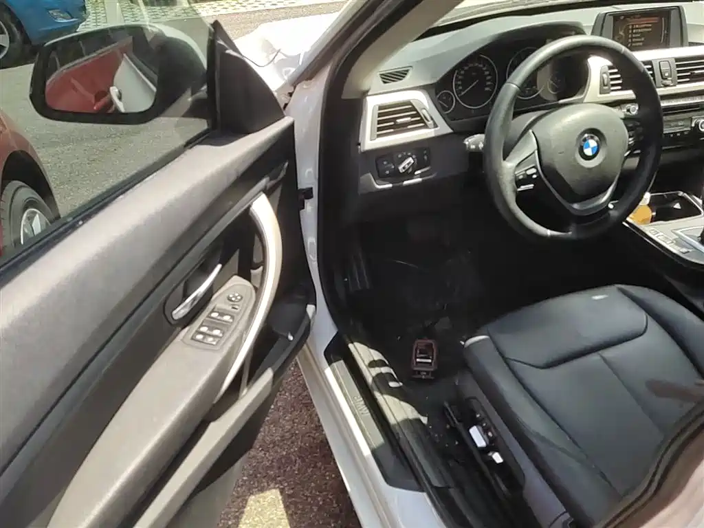 BMW 3 Series GT 2016 — фото 12