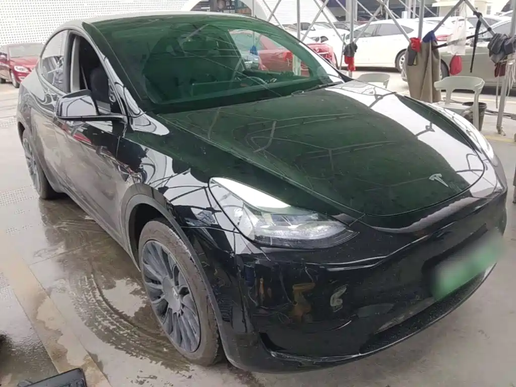 Tesla Model Y 2023 — фото 4
