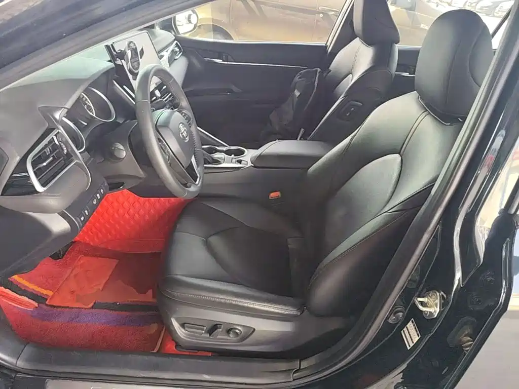 Toyota Camry 2022 — фото 15