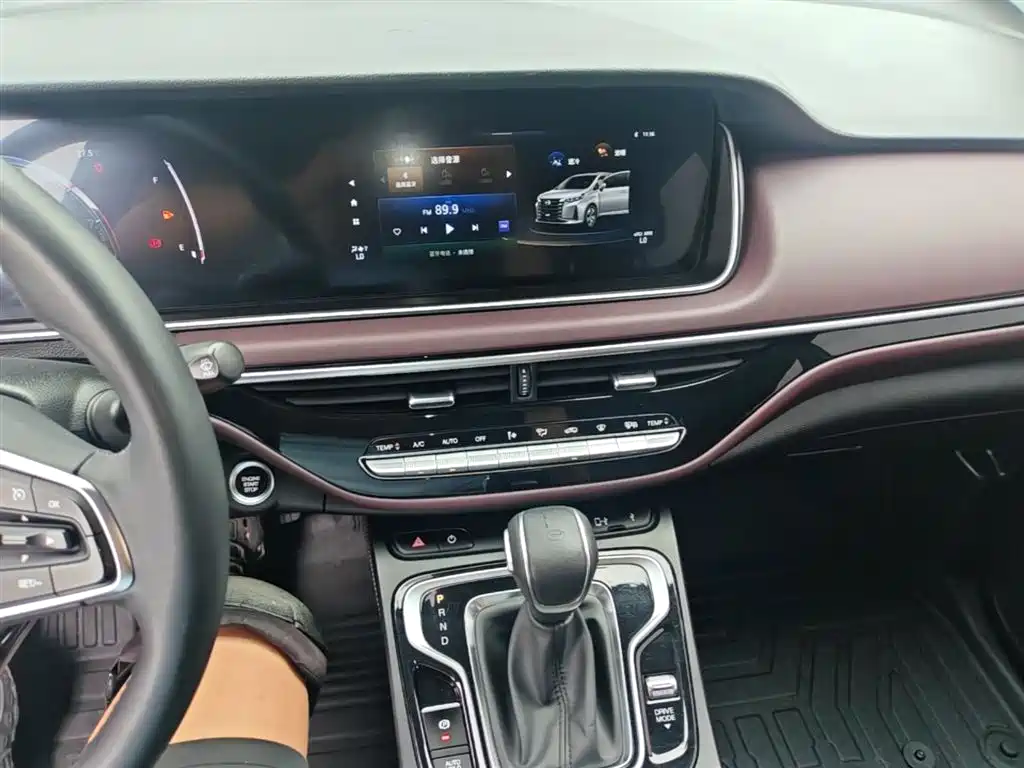 GAC Motor Trumpchi M6 2021 — фото 13