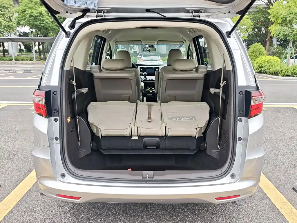 Honda Odyssey 2015 — фото 29