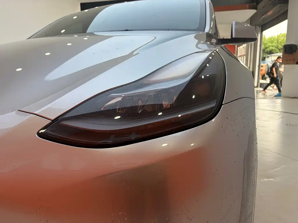 Tesla Model Y 2021 — фото 21