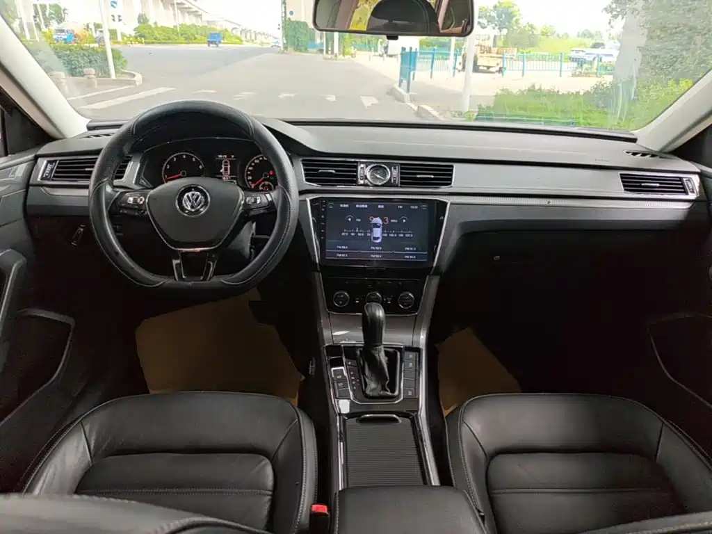 Volkswagen Passat 2016 — фото 10