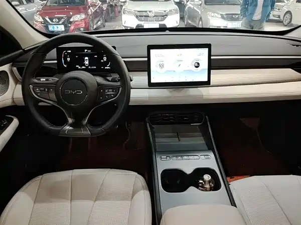 BYD Seal 05 DM-i 2026