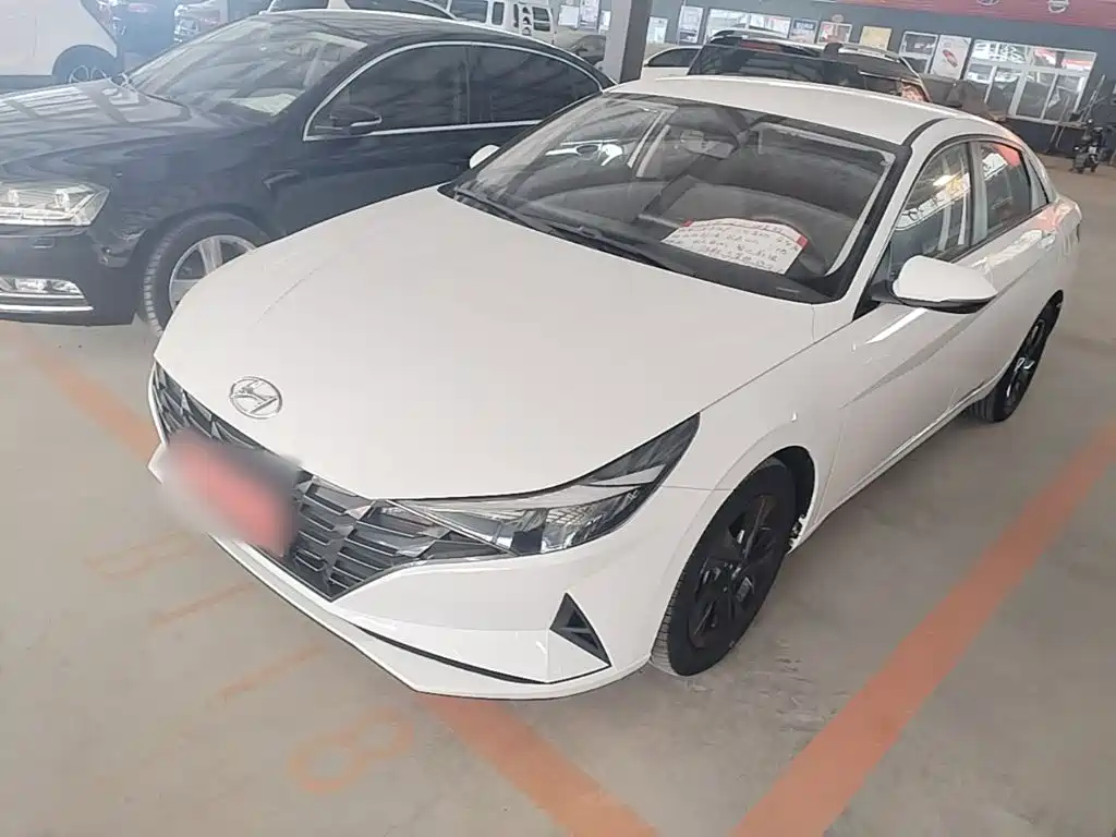 Hyundai Elantra 2023
