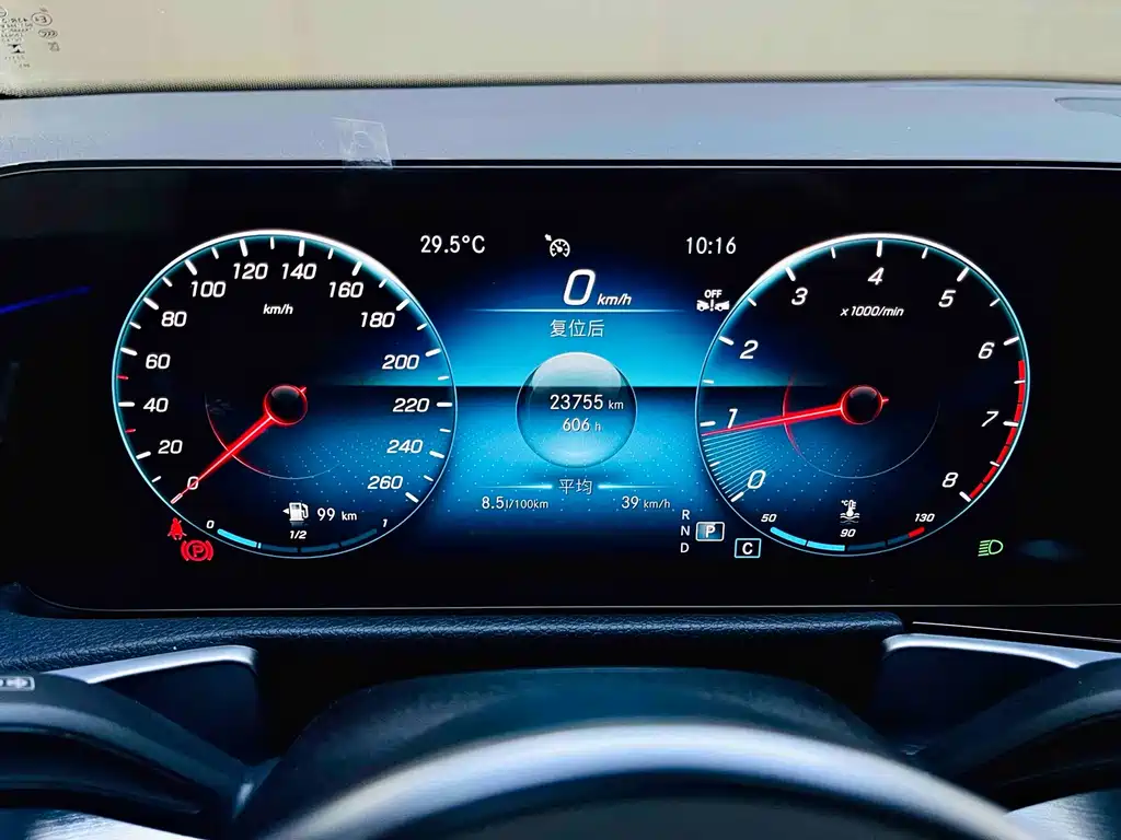 Mercedes-Benz GLB 2023 — фото 20
