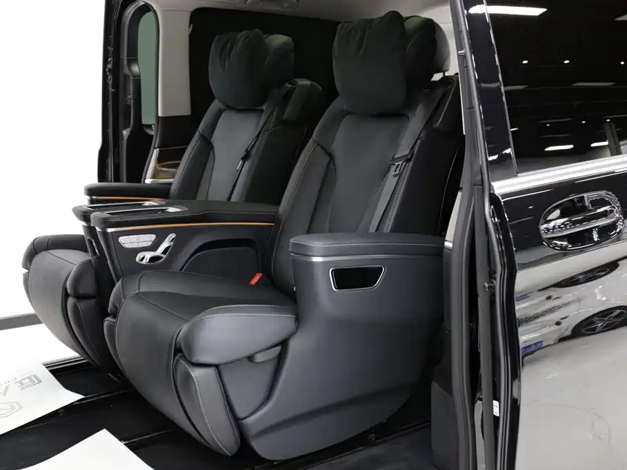 Mercedes-Benz V-Class 2022 — фото 8