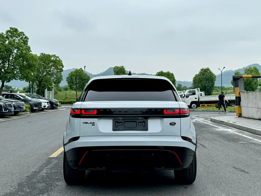 Land Rover Velar 2021 — фото 12