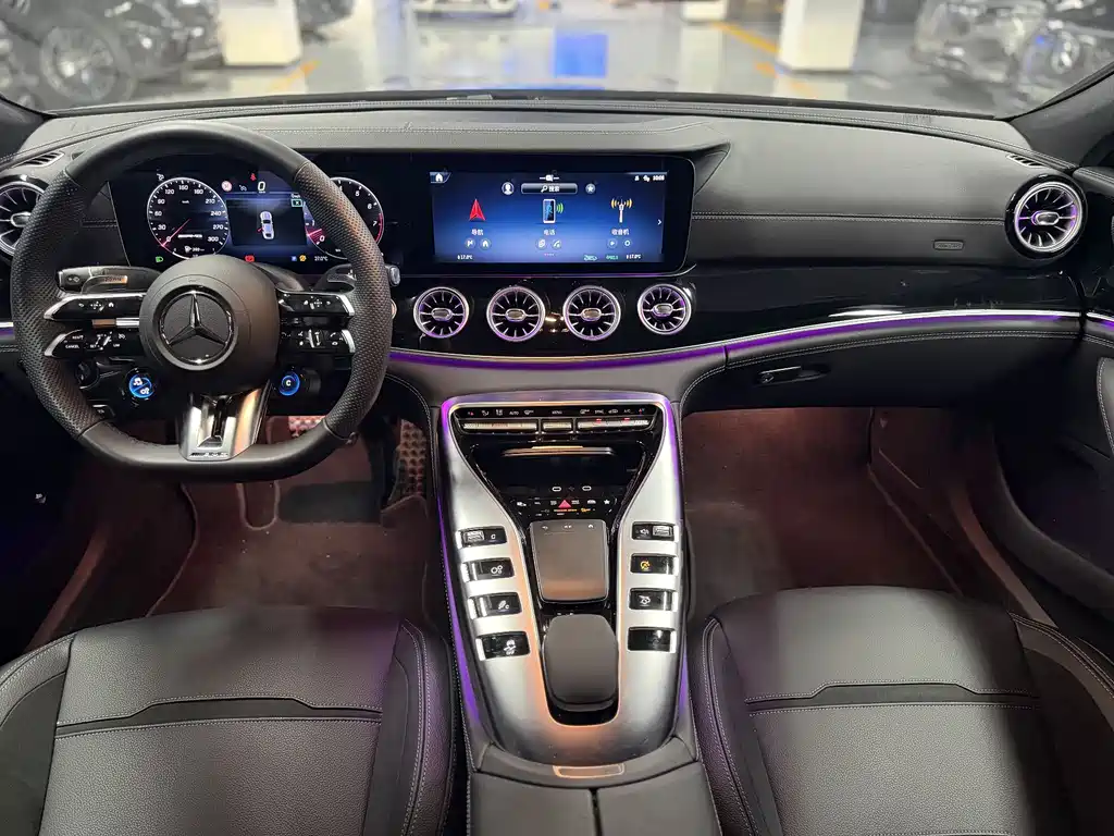 Mercedes-Benz AMG GT 2025 — фото 13