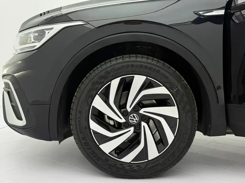 Volkswagen Tiguan L 2023 — фото 22