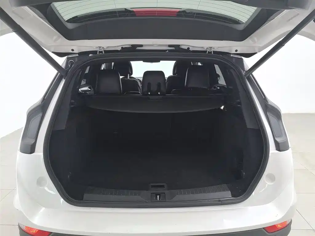 Lincoln MKC 2017 — фото 16