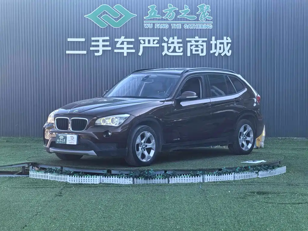 BMW X1 2013 — фото 1