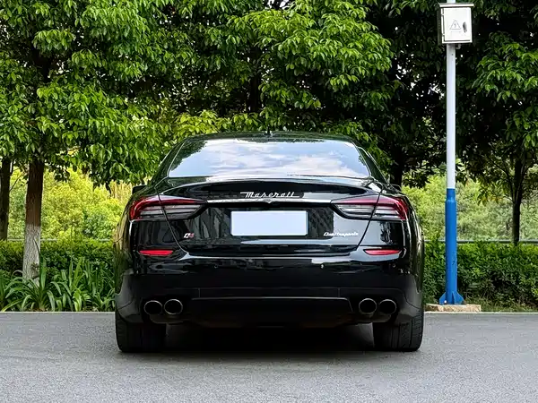 Maserati Quattroporte 2015