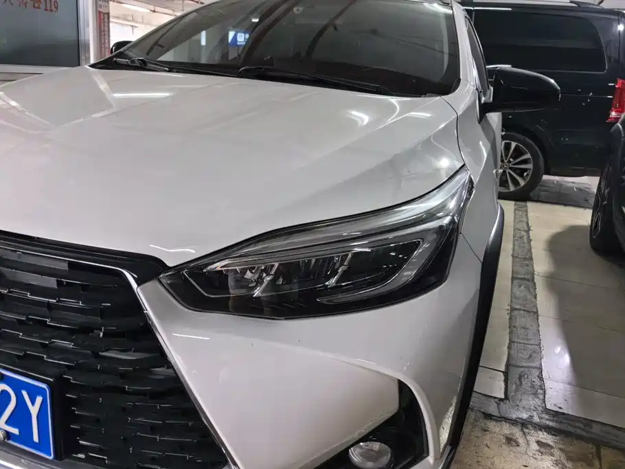 Toyota Yaris L 2023 — фото 5