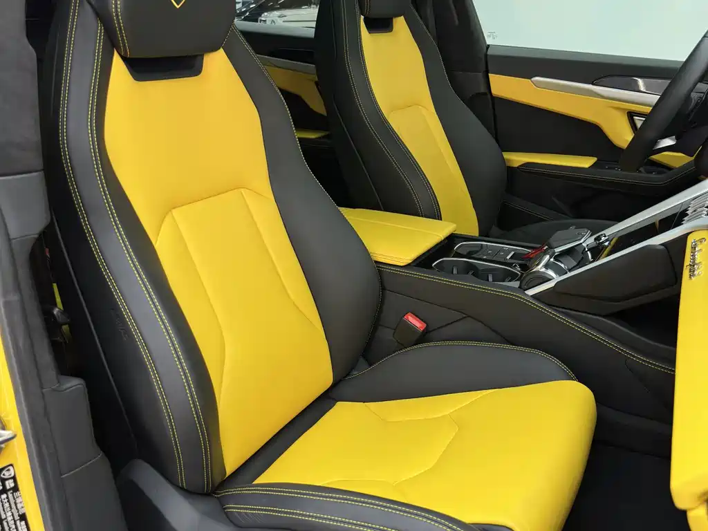 Lamborghini Urus 2020 — фото 16