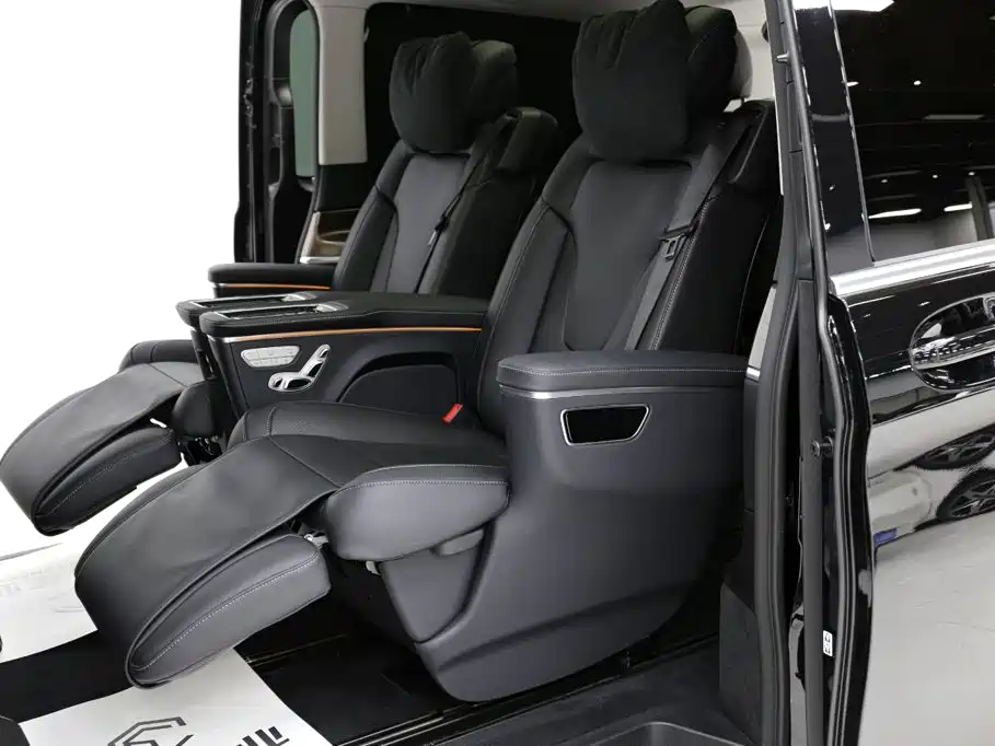 Mercedes-Benz V-Class 2022 — фото 9