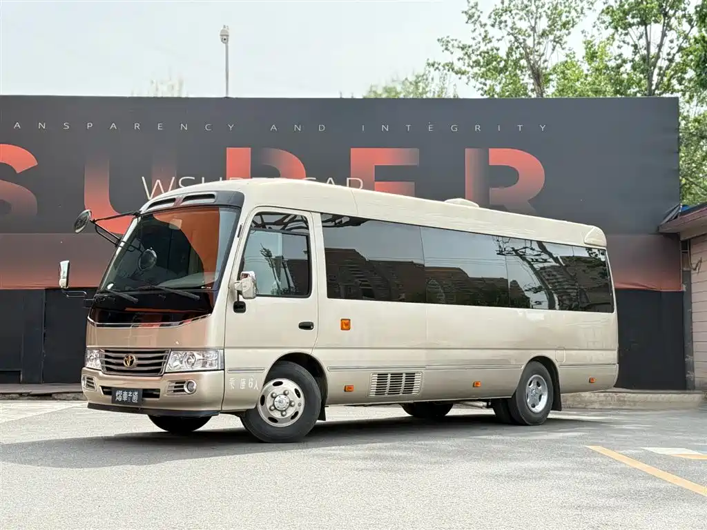 Toyota Coaster 2020 — фото 1