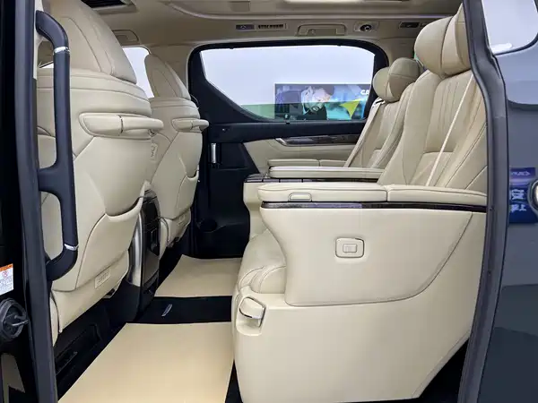 Toyota Vellfire 2022