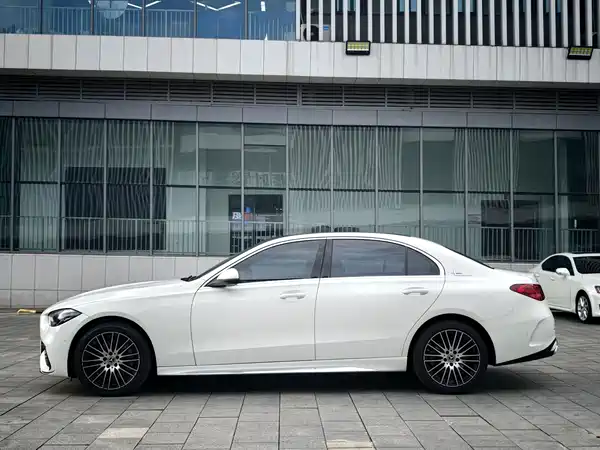 Mercedes-Benz C-Class 2022
