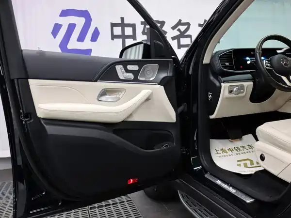Mercedes-Benz GLE 2025